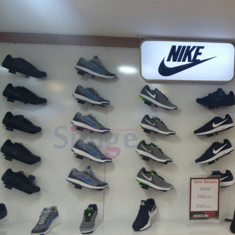 Etagère de magasin de chaussures pouvant être vissée au mur et en aggloméré