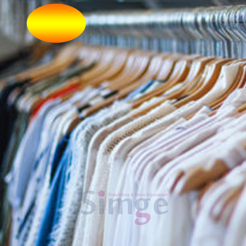 Porte-cintre vissé au mur