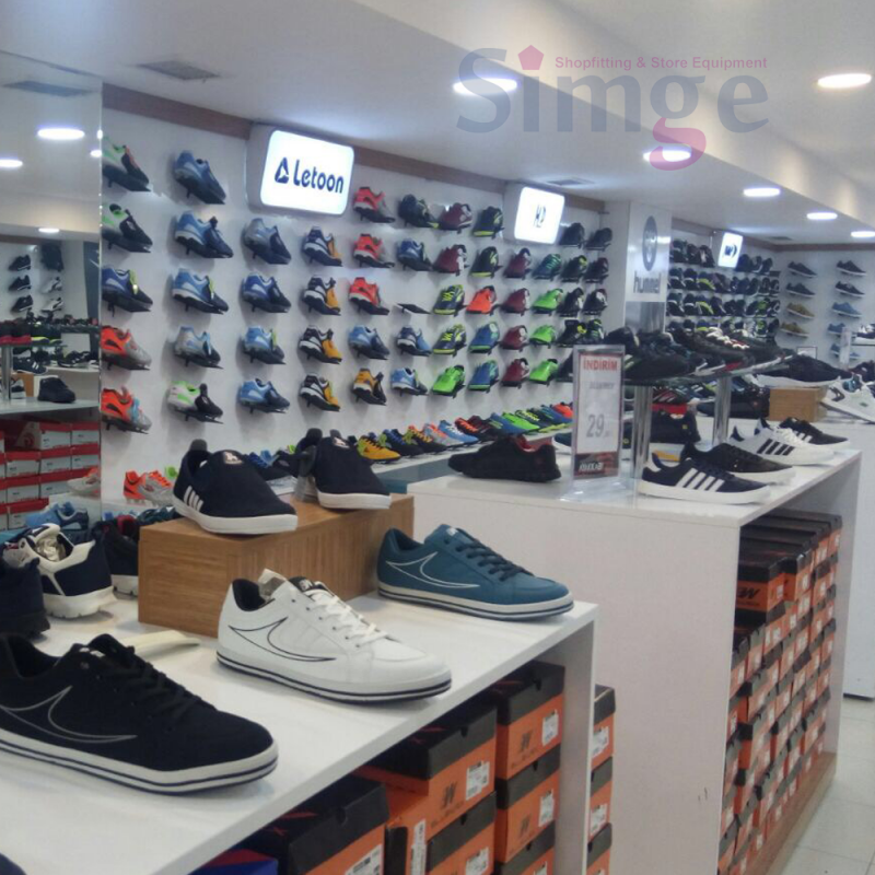 Shoe Store Shelf That Can Be Screwed to the Wall and Chipboard